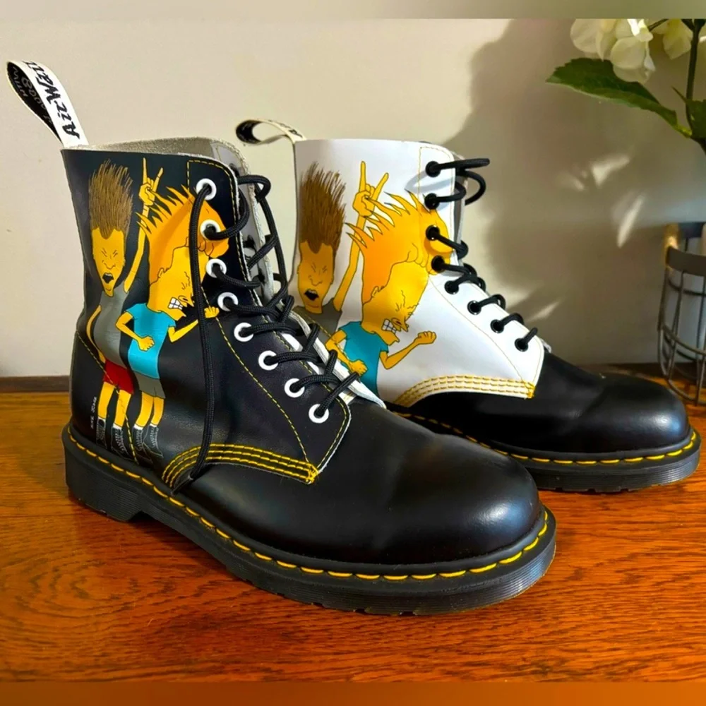 Dr. Martens PASCAL Beavis and Butthead leather boots with artwork Mike Judge 11 - Picture 1 of 14